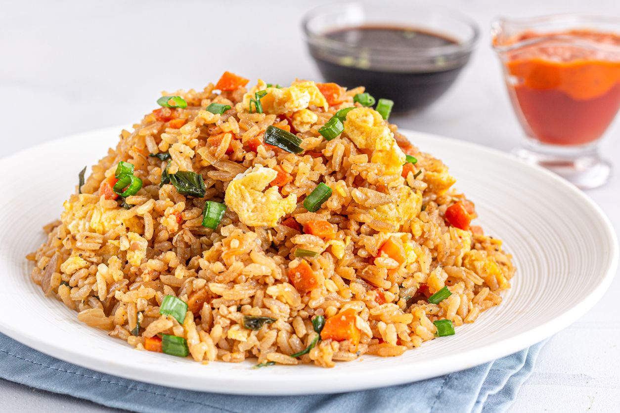 Agar anak tidak mudah bosan dengan asupan karbohidrat berupa nasi, cobalah berkreasi dengan ide sarapan nasi untuk anak yang lezat ini.