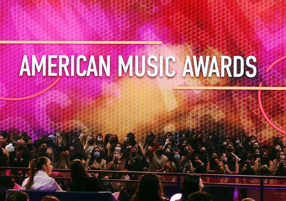 Daftar pemenang American Music Awards 2021 yang digelar hari Senin, 22 November 2021. Ada BTS sebagai Artist of The Year.