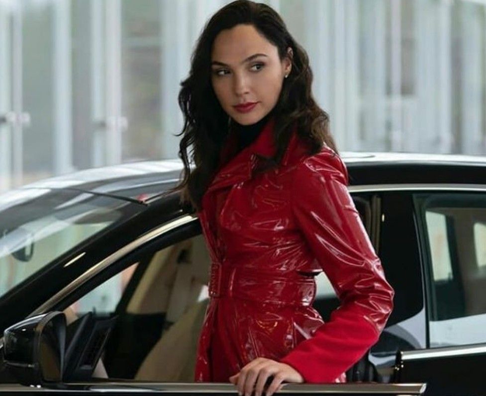 Ternyata begini perjalanan karier Gal Gadot, bintang utama film Wonder Woman dengan latar belakang militer.