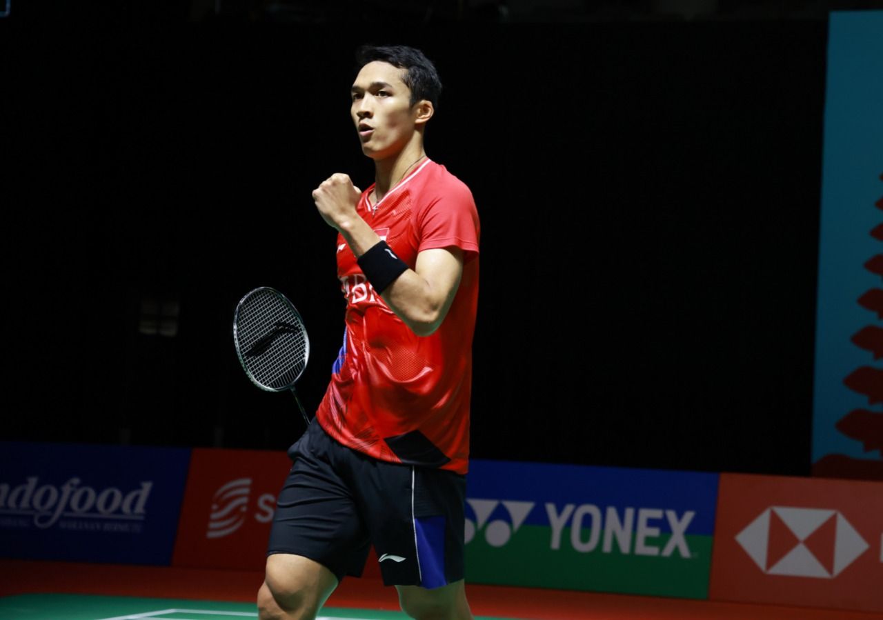 Kabar kurang baik datang dari pebulu tangkis Indonesia, Jonatan Christie. Jojo dinyatakan positif Covid-19 pada Kamis (10/3/2022).