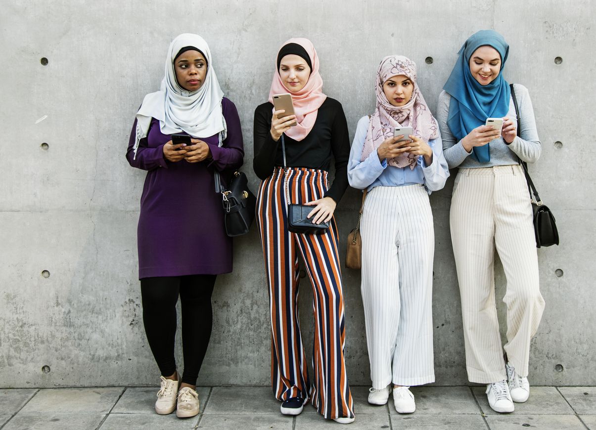 Stylo Indonesia menyelenggarakan Stylo Fashion Shopping Landscape Survey 2022 untuk para fashion enthusiast dan fashion brands.