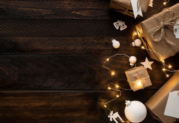 Berikut ini ide dekorasi Natal dengan menghadirkan kesan alam dan pedesaan.
Apa saja elemen dekoratif yang dibutuhkan?