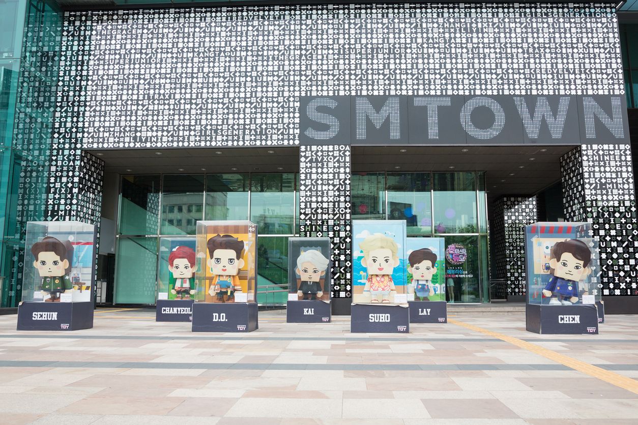 Agensi Kpop disebut ambil profit hingga 90 persen dari para idol, ternyata sebagian digunakan untuk hal ini!