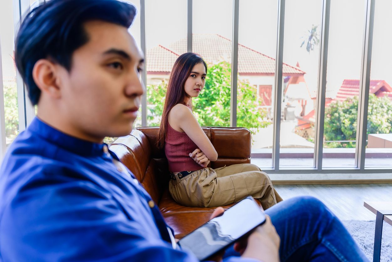 Ada beberapa tanda pernikahan tak sehat lagi hingga di ambang perceraian. Termasuk cara mengatasi konflik dengan sahabat!