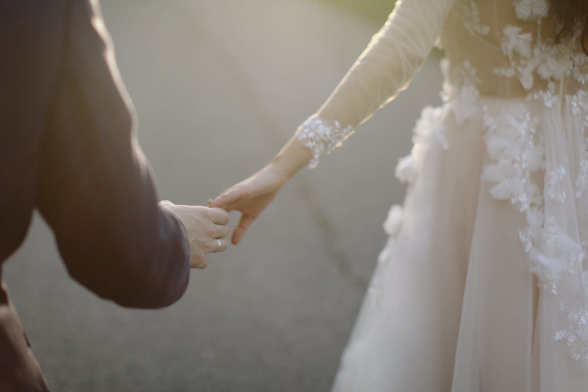 Pengantin baru harus tahu! Berikut ini beberapa hal yang perlu dipersiapkan sebelum rencanakan bulan madu bersama pasangan