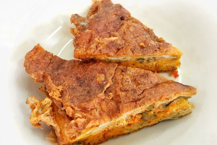 Telur dadang padang cocok untuk menu sahur karena memasaknya yang cepat dan mudah. Berikut tips memasak cepat telur dadar padang!