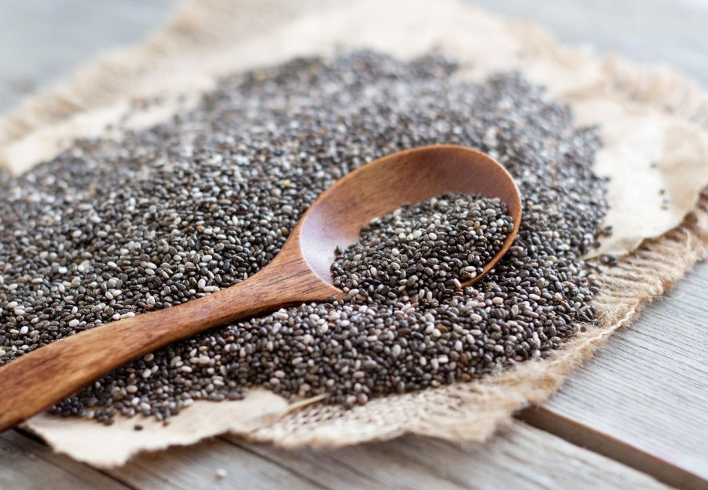 Berikut ini berbagai manfaat chia seed sebagai obat alami. Diketahui manfaat tersebut didapatkan dari kandungan nutrisinya yang baik