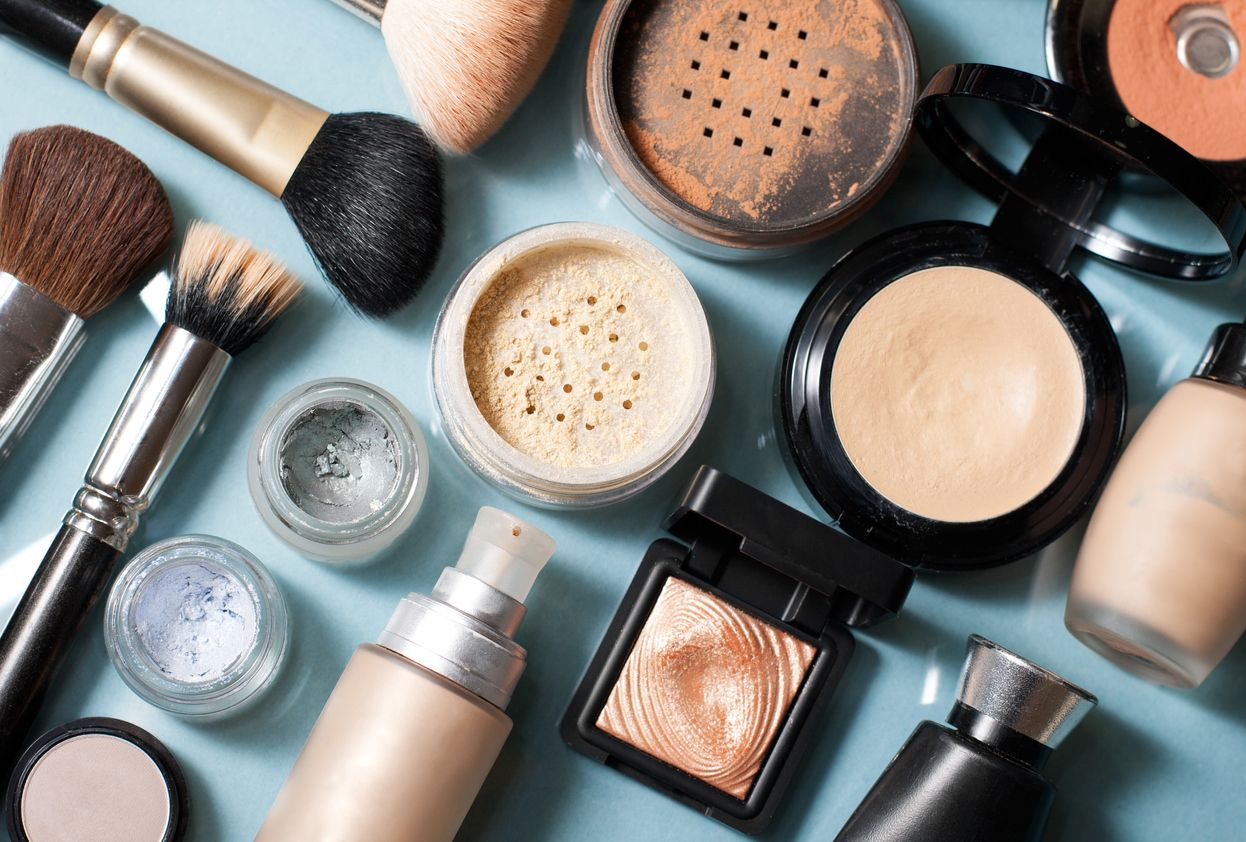 Perbedaan antara kuas, jari dan beauty blender, tergantung dari produk kecantikan yang akan digunakan. Yuk, simak informasi selengkapnya!