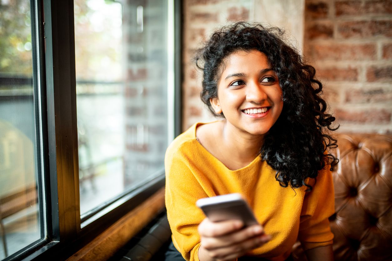 Introvert suka menyendiri, tetapi bukan berarti sosok pemalu. Simak, inilah 4 cara efektif untuk meningkatkan rasa percaya diri bagi introvert!