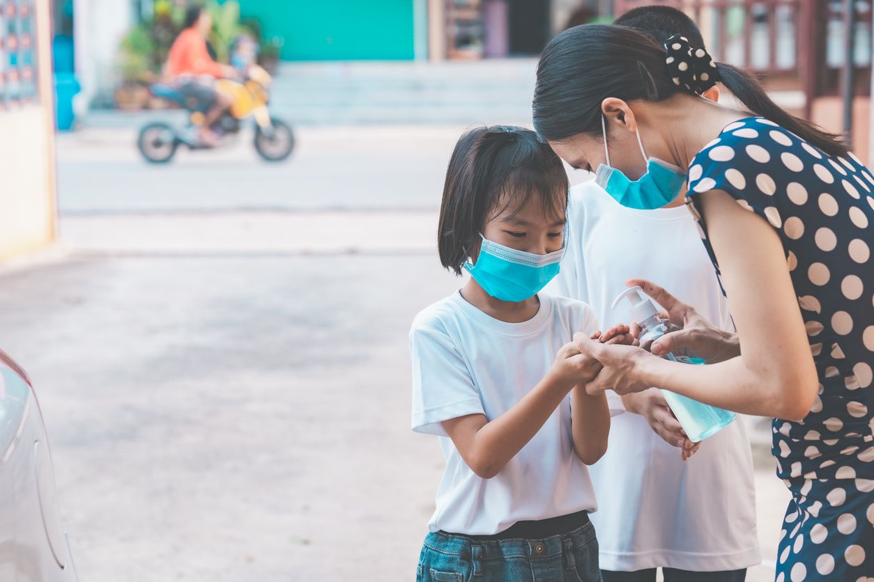 Jelang persiapan sekolah tatap muka, penting bagi orang tua untuk melakukan berbagai cara untuk melindungi anak dari varian Covid-19 Omicron.