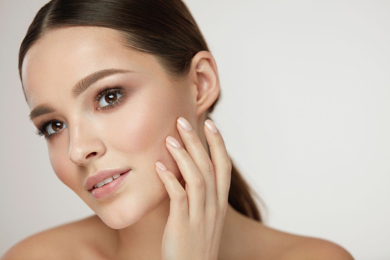 Seiring berkembangnya teknologi, ada prosedur facelift tanpa bedah yang bisa dicoba. Prosedur ini dikenal dengan nama Endolift.