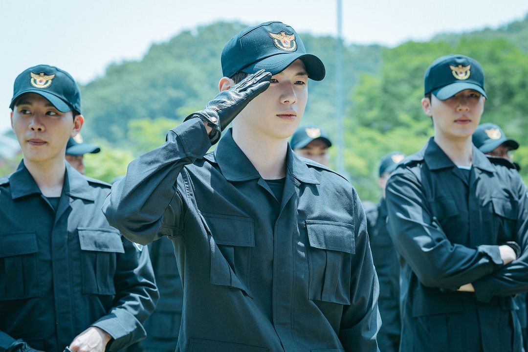 Kawan Puan, Disney+ menghadirkan drama Rookie Cops yang dibintangi oleh Kang Daniel dan Chae Soo Bin. Ini selengkapnya.