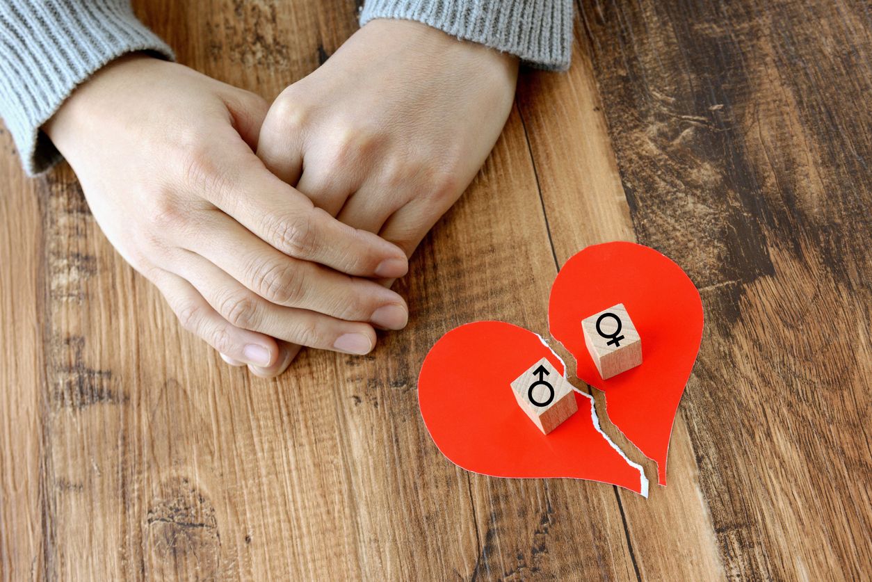 Cinta tak berbalas adalah cinta yang tidak memiliki timbal baik atau searah saja. Cari tahu apa itu cinta tak berbalas dan tanda-tandanya!