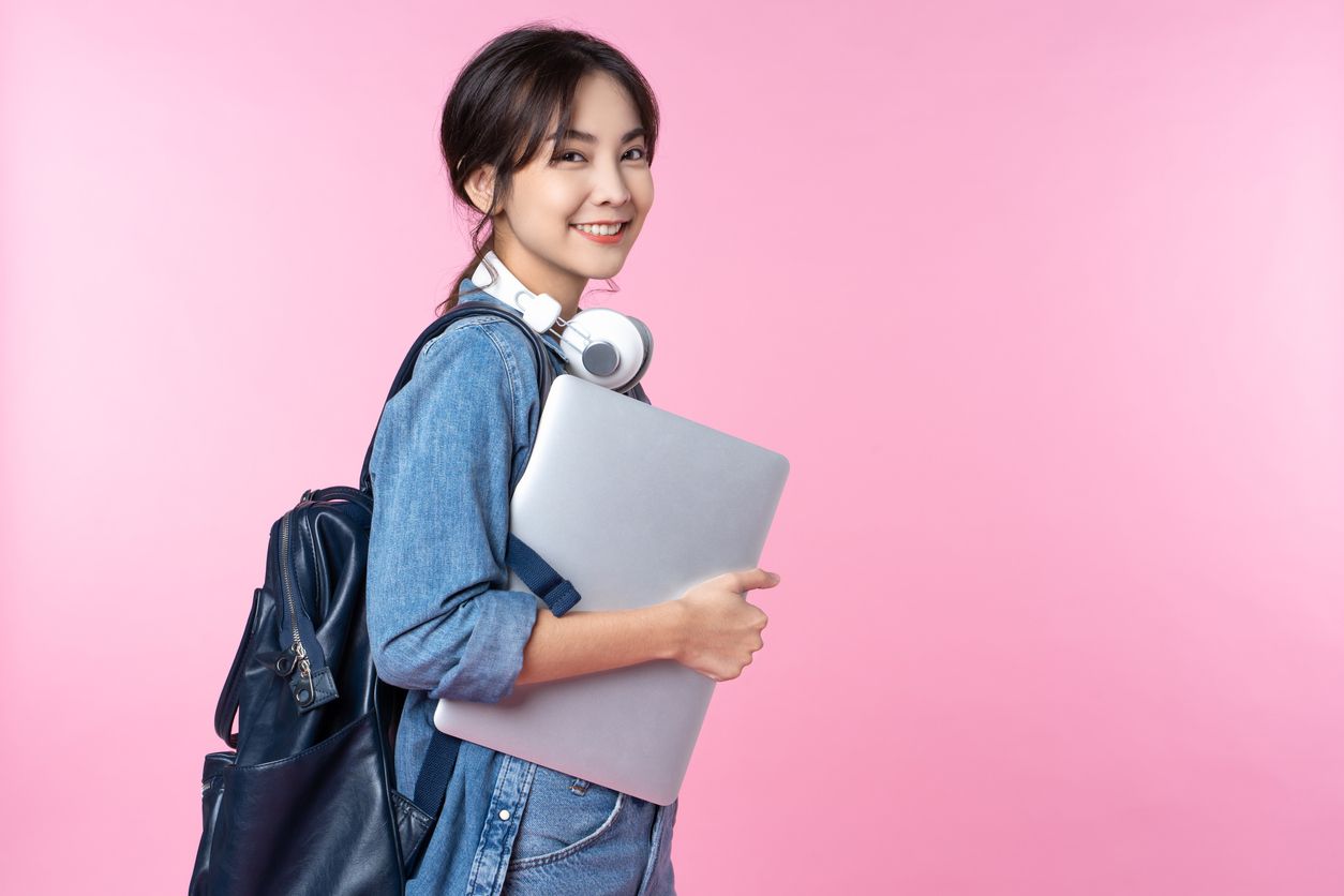 Saat ini, banyak brand lokal menawarkan koleksi tas punggung dengan harga terjangkau serta model nan stylish. Yuk, simak rekomendasinya!