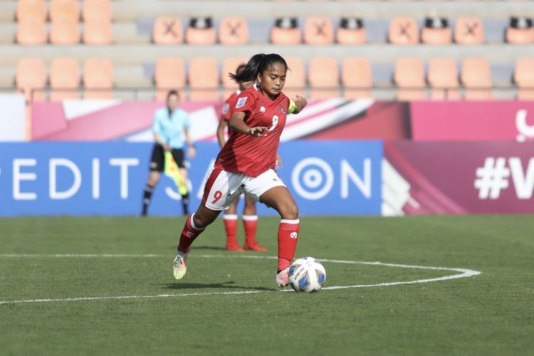 Timnas putri Indonesia akan menghadapi pertandingan kedua di Piala Asia Wanita 2022 dengan melawan Thailand pada hari Senin malam, (24/1/2022).