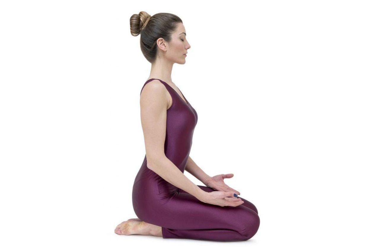 Hari Malaria Sedunia diperingati untuk meningkatkan kewaspadaan kita akan penyakit tersebut. Ini 5 gerakan yoga untuk mempercepat pemulihan malaria.