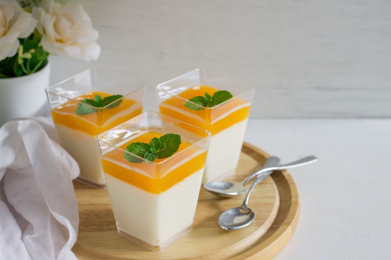 Kawan Puan ingin membuat puding untuk camilan? Yuk, cari tahu tips memasak praktis aneka kreasi puding yang lembut dan enak ini!