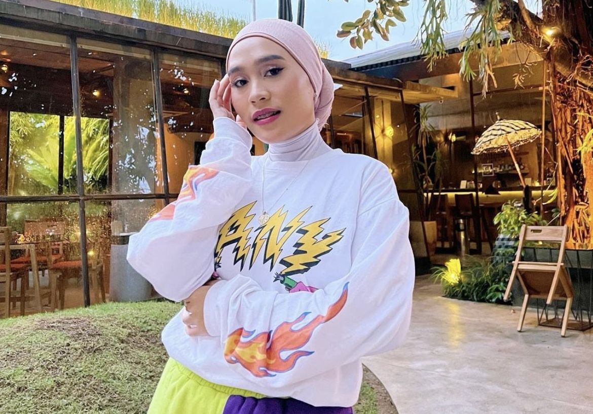 Perjalanan Ashilla Sikado sebagai beauty content creator tidaklah mudah. Dalam Podcast Parapuan, ia menceritakan kisahnya!