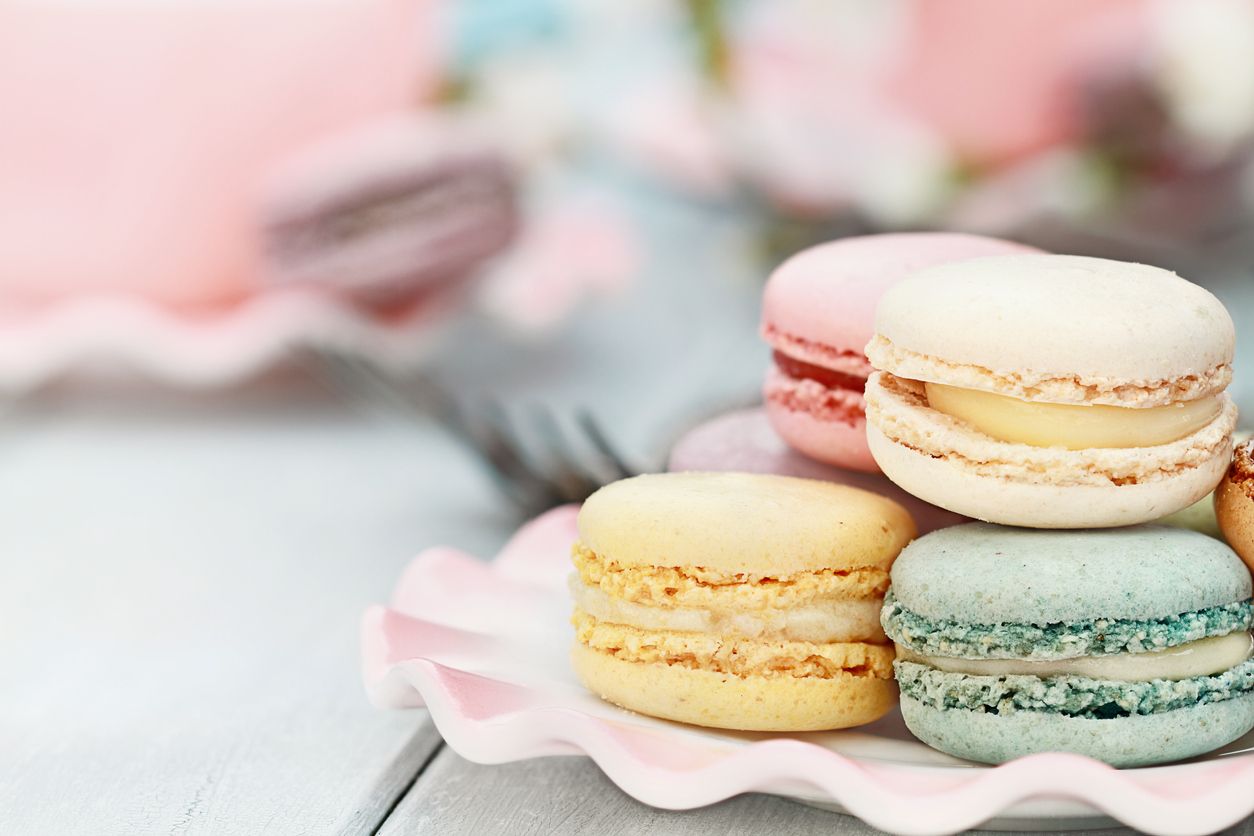 Memasuki bulan kasih sayang, simak tips memasak cepat macaron yang bisa jadi hadiah valentine buat pasangan, 