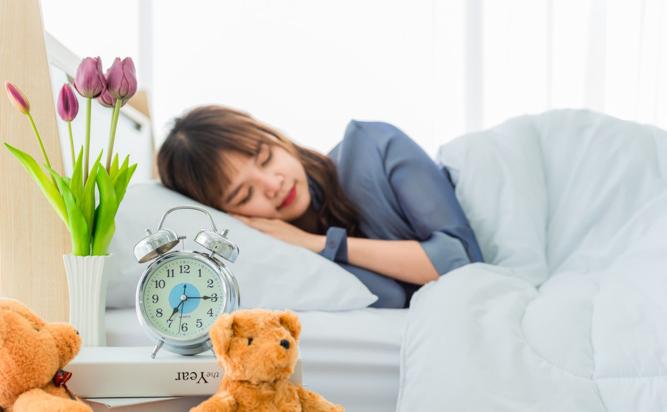Berikut ini empat tips agar kamu memiliki kualitas tidur lebih baik dan cukup demi menjaga kesehatan tubuh.