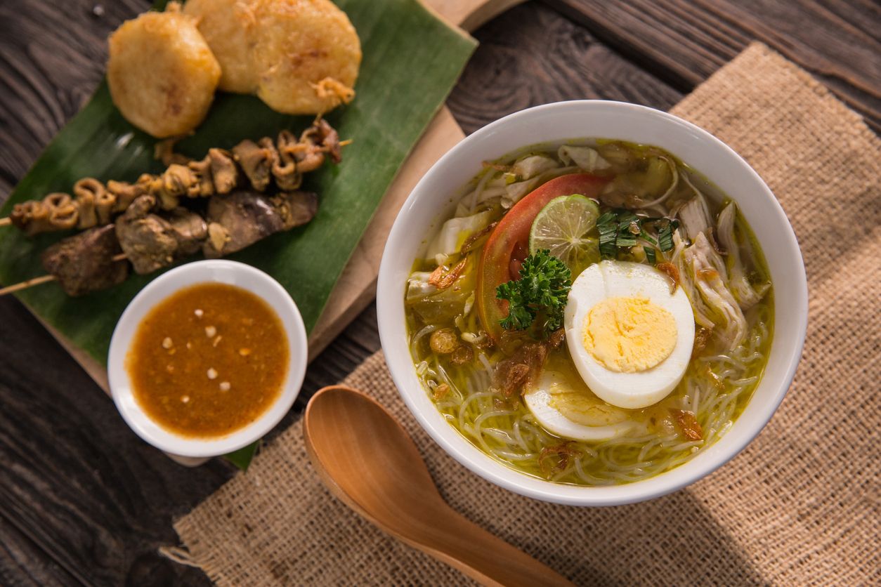 Soto jadi salah satu makanan khas Indoensia yang menjadi favorit banyak orang. Dalam rangka Hari Soto Nasional ini berbagai jenis soto.