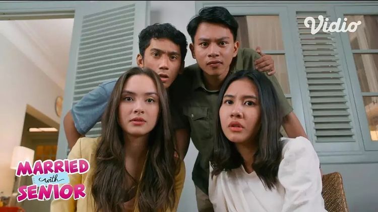 Sebuah web series Indonesia, Married With Senior telah menghadirkan episode terbarunya. Penasaran? Ini dia sinopsisnya.