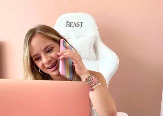 Sofia Jirau adalah model down syndrome pertama untuk kampanye terbaru Victoria's Secret. Yuk cari tahu tentang fakta down syndrome ini.