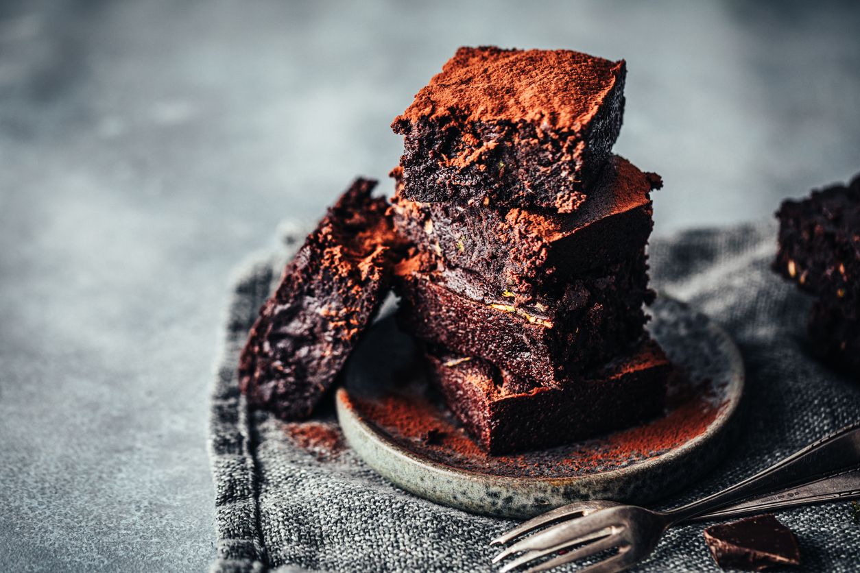 Berikut ini cara menyimpan brownies agar tahan dari dua minggu sampai tiga bulan, tetap lembut lho, yuk simak selengkapnya