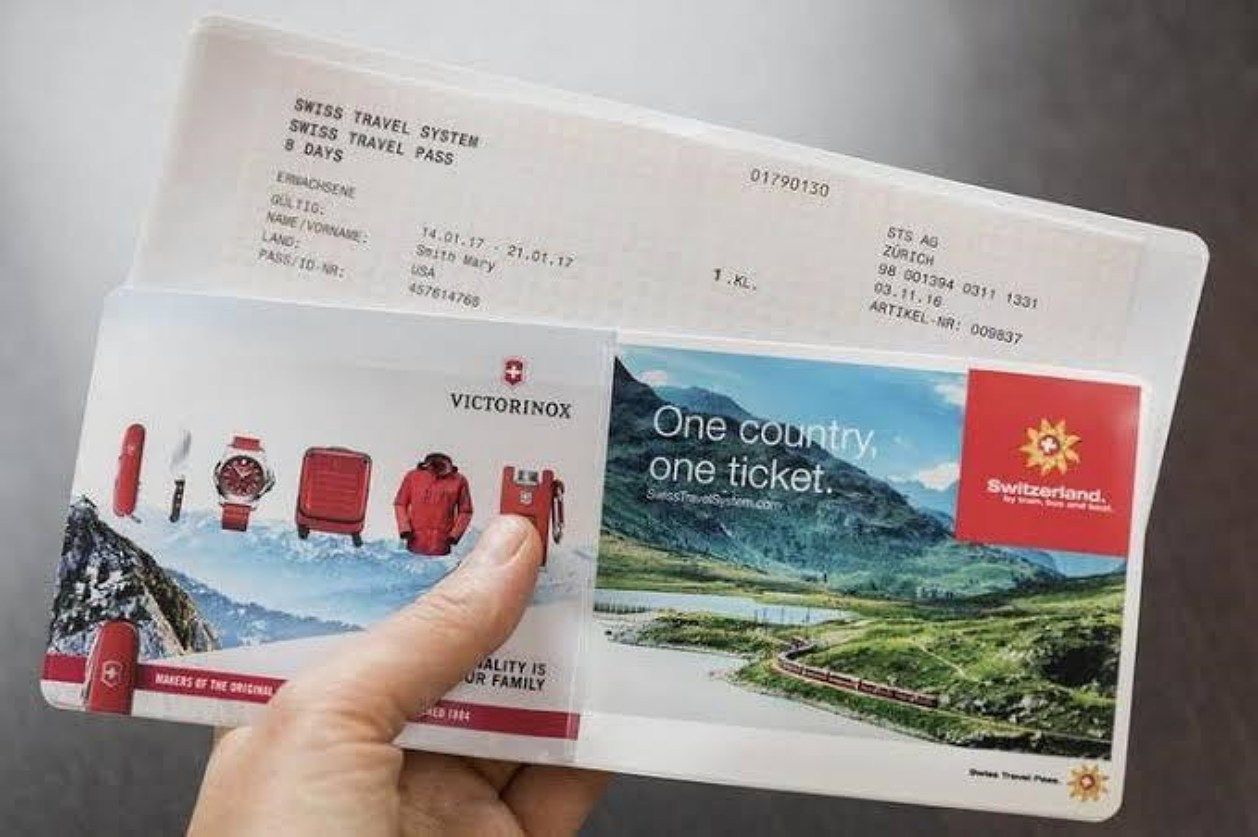 Salah satu tips hemat wisata mandiri lebih menyenangkan ialah membeli Swiss Travel Pass. Bagaimana cara membuatnya?