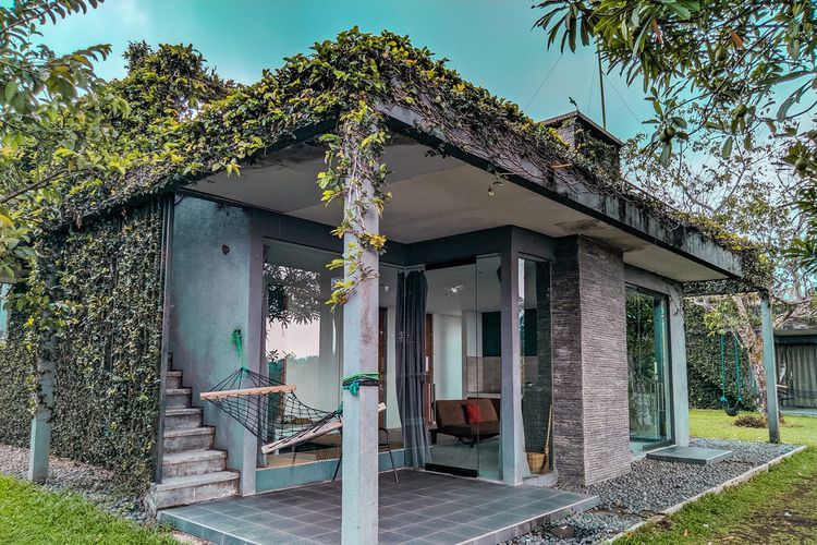 Kawan Puan ingin menenangkan diri dengan staycation? Yuk, cari tahu hotel staycation di Subang Jawa Barat berikut ini.