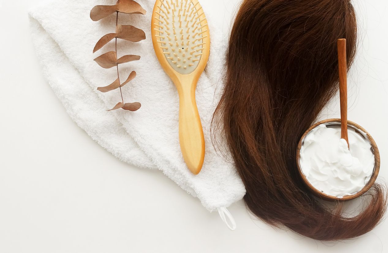 Skincare viral di TikTok memang selalu menarik untuk dicoba, salah satunya masker rambut. Apa saja yang harus diperhatikan?