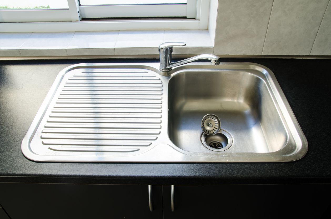 Berikut ini beberapa area dapur yang menjadi tempat sempurna untuk pertumbuhan jamur.
Mana saja area tersebut?