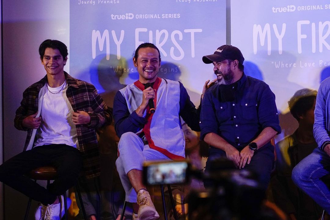 Aktor ternama Dwi Sasono belajar suka duka menjadi ayah tunggal lewat perannya dalam web series terbaru My First.