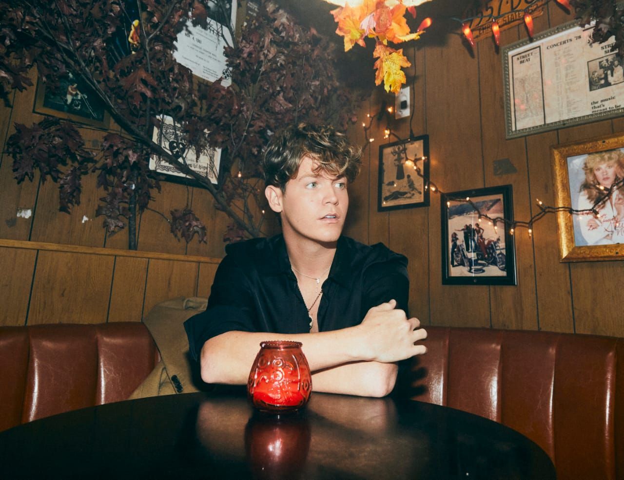 Penyanyi Jamie Miller merilis lagu terbarunya yang berjudul Last Call. Saat menulis lagunya, Jamie bernostalgia akan perasaan jatuh cinta.