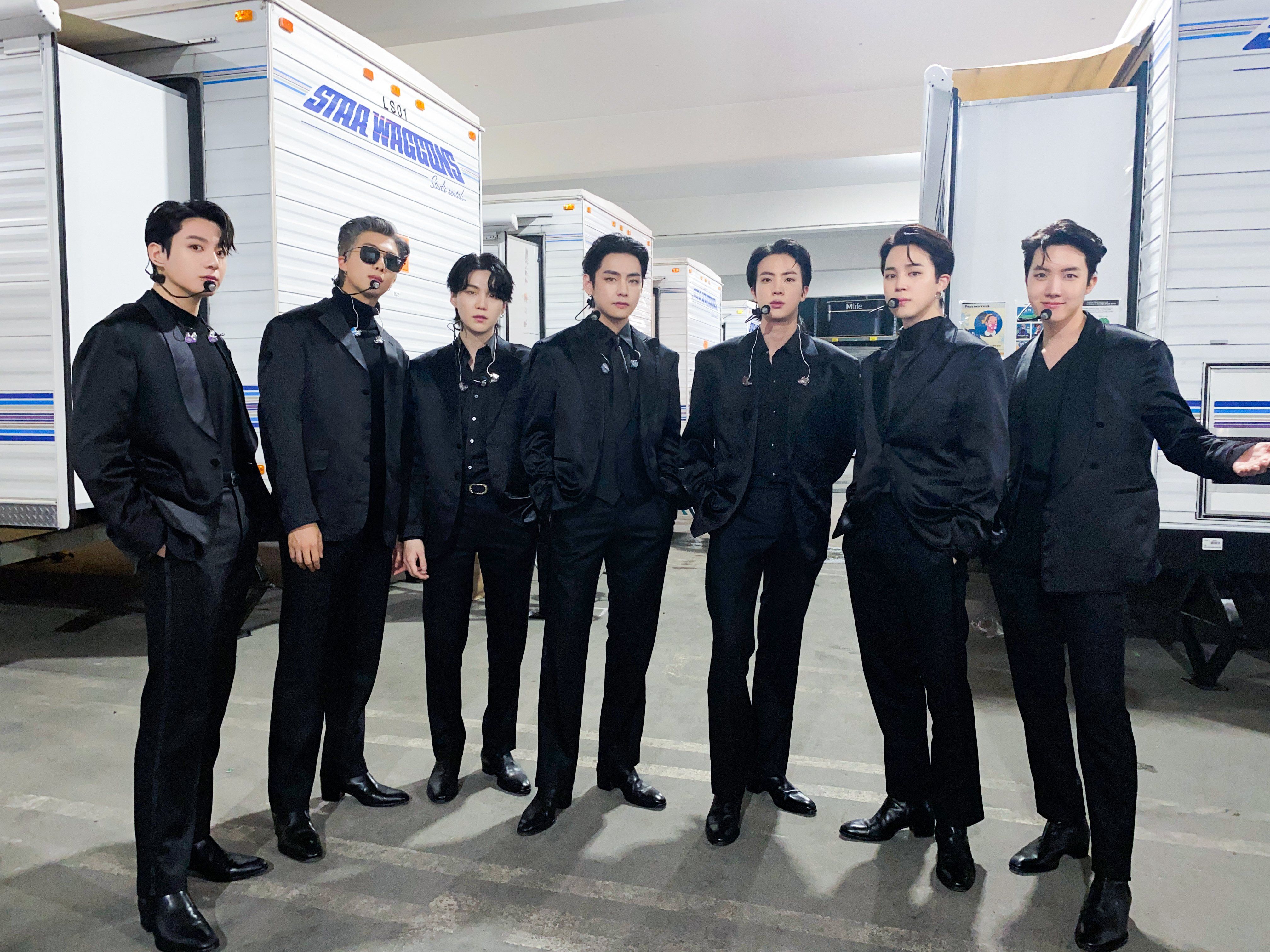 Deretan berita terpopuler Trending Topic mulai dari penampilan BTS di Grammy Awards hingga serial Indonesia khas Ramadan zaman dulu.