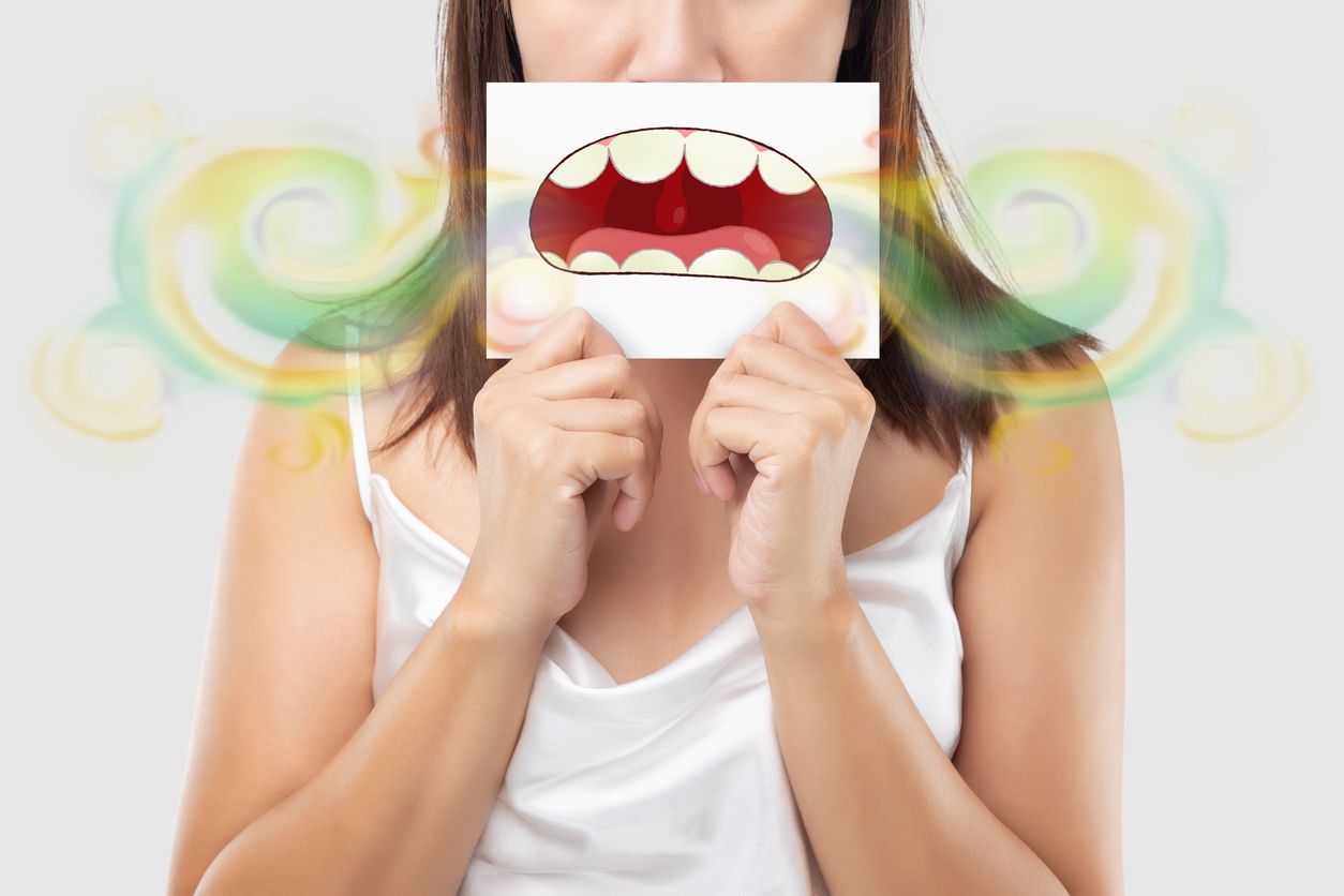 Orang yang sedang berpuasa berpotensi mengalami aroma mulut yang kurang sedap, berikut ini cara mengatasinya