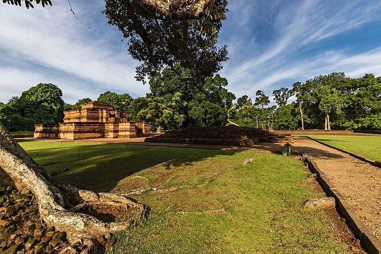 Berikut ini empat fakta menarik dari hidden gem bersejarah Candi Muaro Jambi, salah satunya jadi universitas Kerajaan Sriwijaya.
