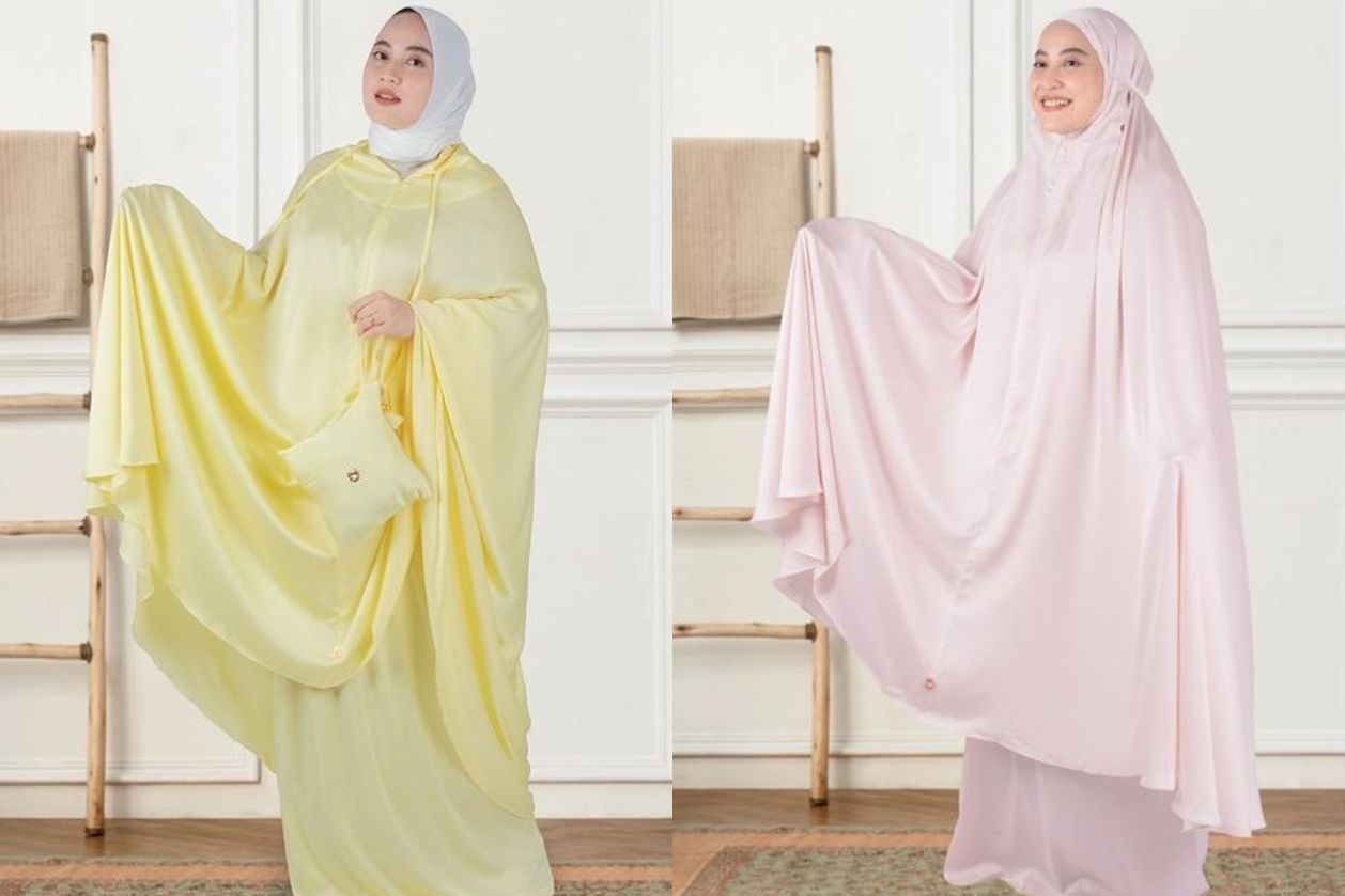 Tren mukena 2022 ternyata ada beragam. Salah satunya mukena cantik 2in1 yang praktis dikenakan bagik perempuan berhijab dan non hijab!
