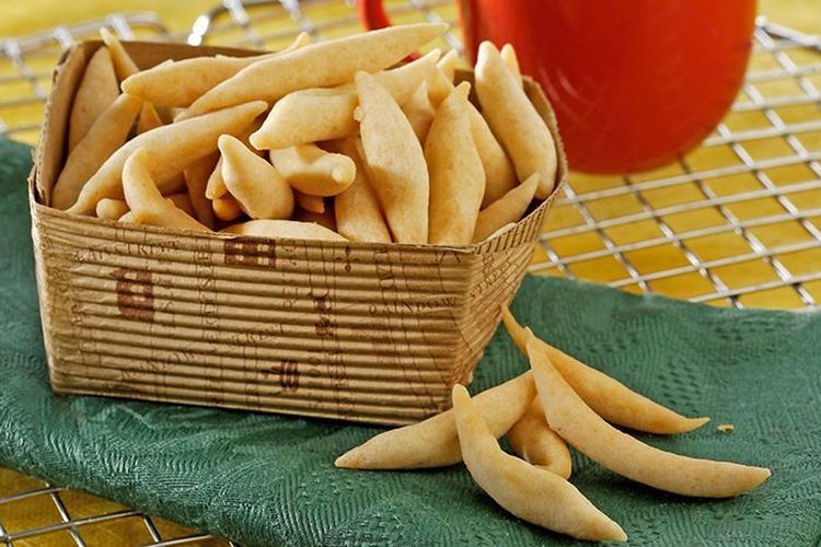 Kawan Puan sedang mencari menu camilan lebaran tanpa oven? Pas sekali, ada tips memasak mudah telur gabus renyah, nih. Yuk, simak!