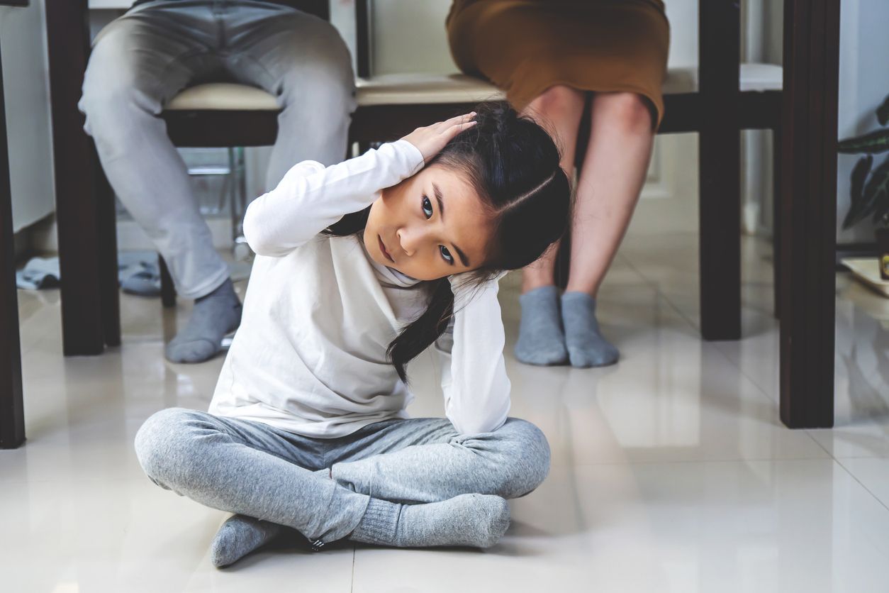 Inilah 3 hal yang perlu orang tua hindari saat belajar mendisiplinkan anak. Salah satunya mempermalukan mereka. Yuk, simak!