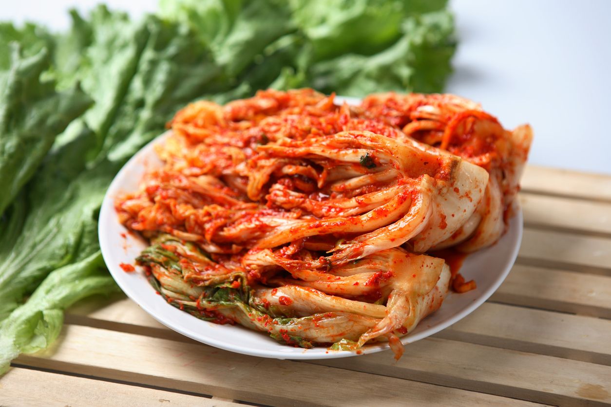 Chef Na Dae-hoon jelaskan kimchi menjadi makana fermentasi yang baik bagi tubuh, berikut ini manfaatnya