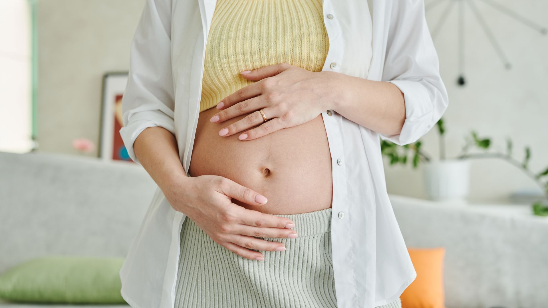 Meski sudah berpayung hukum, masih banyak korban pemerkosaan yang belum mengetahui hak aborsi aman, simak penjelasannya.