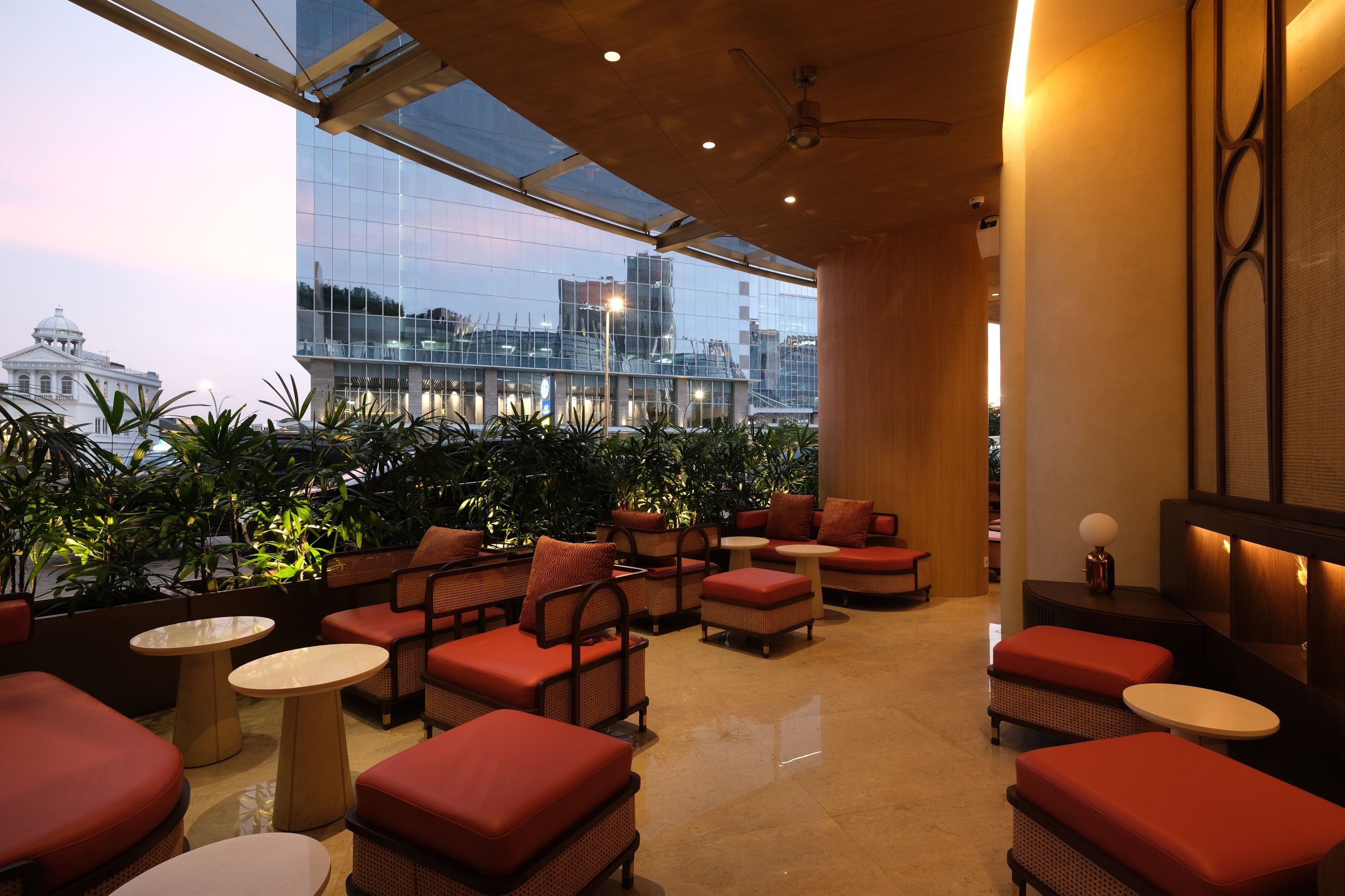 Berikut ini tiga hidden gem kafe di PIK Avenue yang bisa dikunjungi kapan pun termasuk weekend, salah satunya Café Kitsuné 