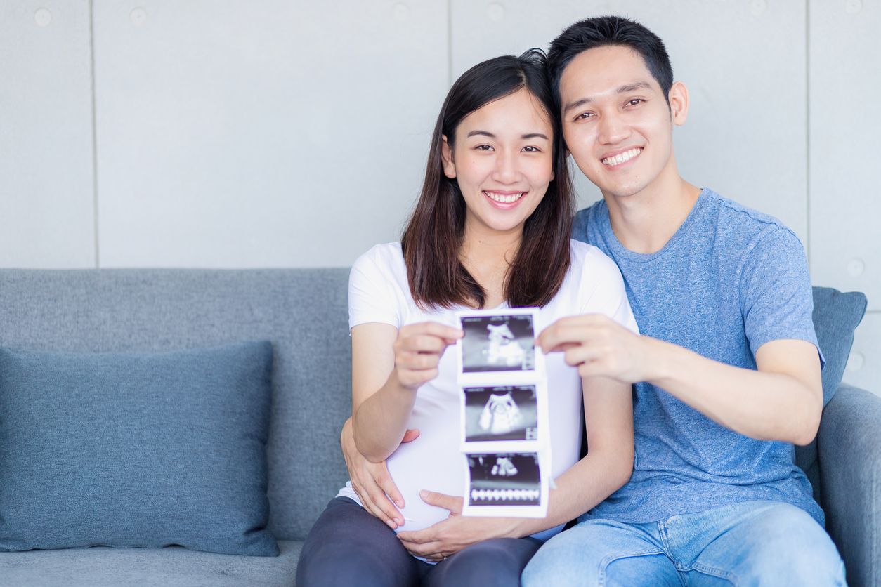 Setelah menikah, simak ulasan mengenai tanda hubungan suami istri sudah siap memiliki anak. Mulai dari rasa tanggung jawab hingga hubungan harmonis.