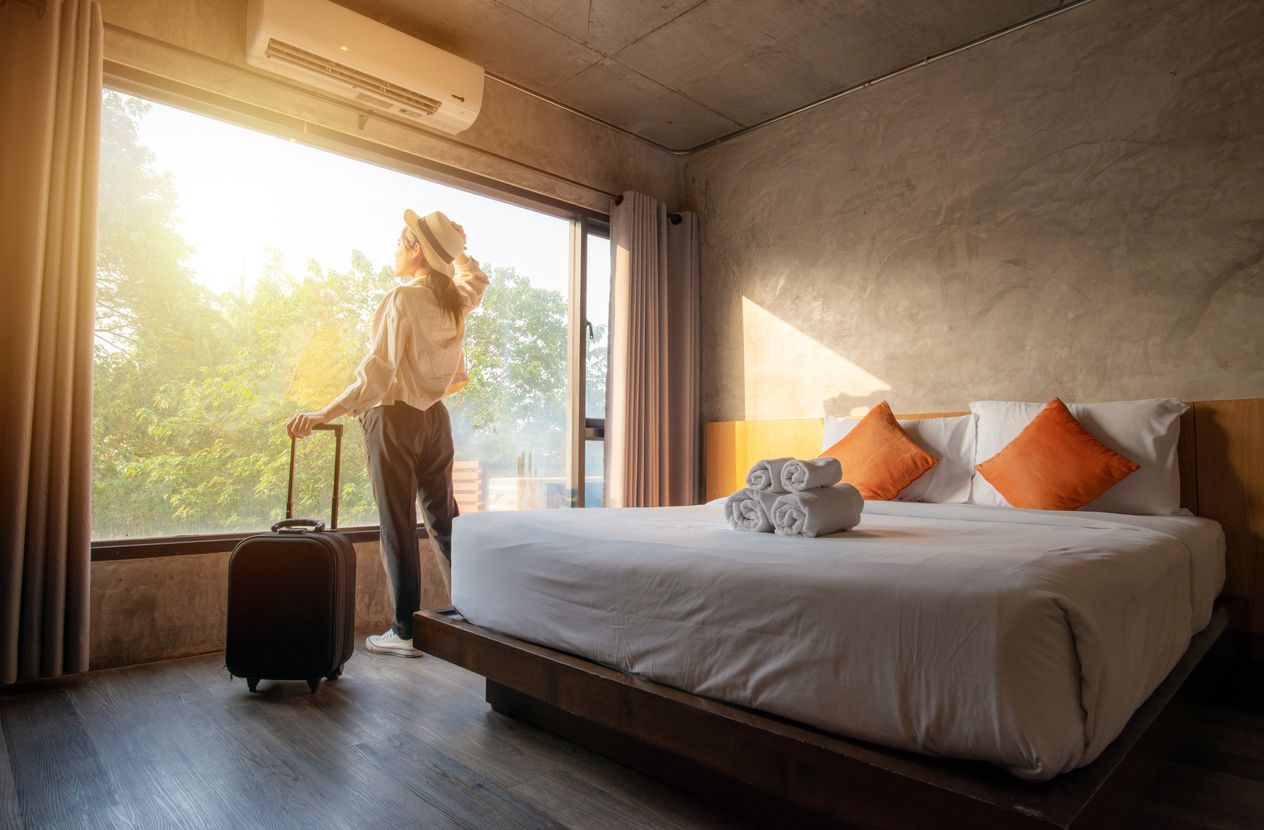 Tarif hotel naik saat libur lebaran tiba. Simak, ini 3 tips dari pihak hotel agar mendapatkan kamar hotel yang lebih murah. Yuk, simak!