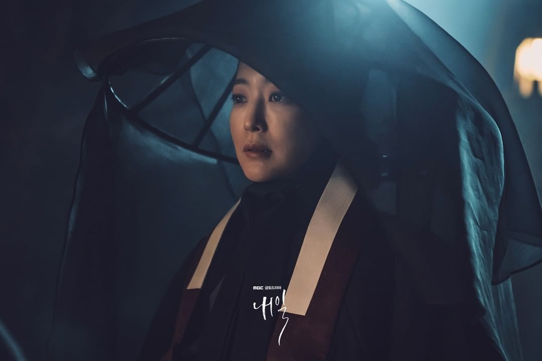 Drama Korea Tomorrow akan menghadirkan kisah barunya. Lantas, seperti apa kelanjutan kisahnya? Apakah masa lalu Lim Ryoong Goo terungkap?