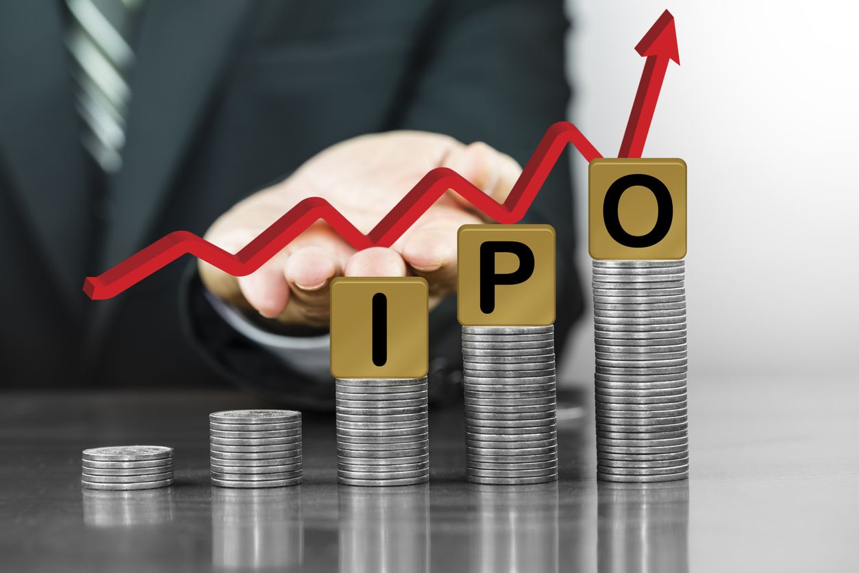 Kawan Puan berencana untuk membeli saham IPO? Yuk, ketahui dulu keuntungan dan kerugian saham IPO berikut ini.