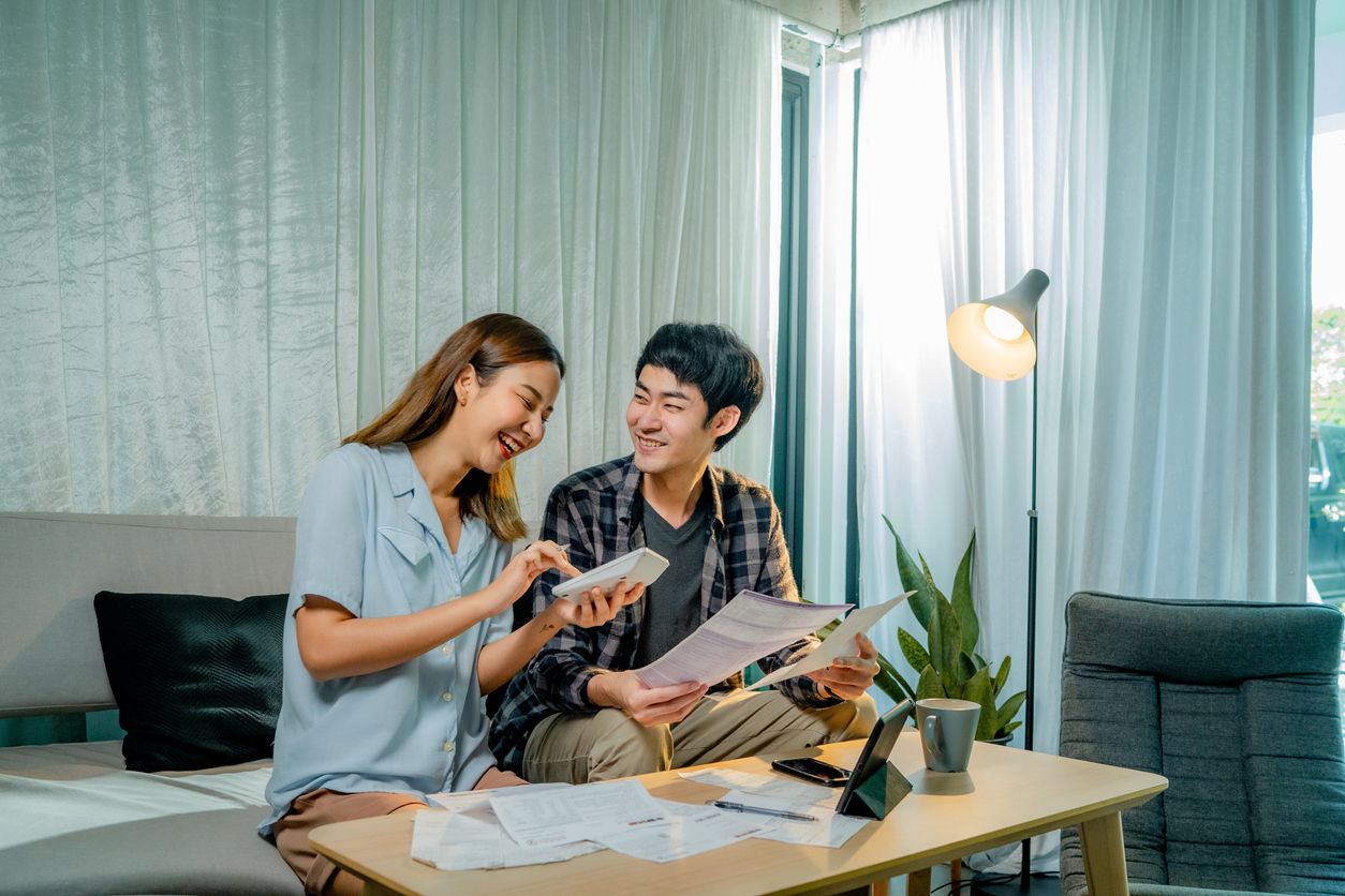 Berikut ini lima tips bangun bisnis bareng pasangan setelah menikah yang bisa dilakukan dari rumah saja