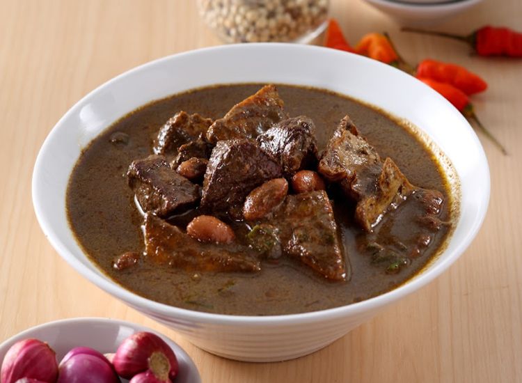Berkunjung ke kota lahir Ki Hajar Dewantara, ini dia beberapa rekomendasi makanan khas Jogja yang wajib dicoba.