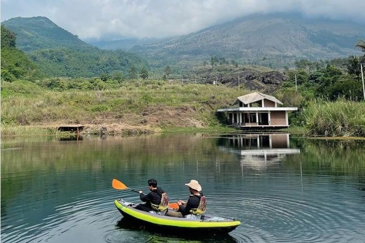 Balong menjadi hidden gem di Garut, Jawa Barat untuk melakukan berbagai aktivitas, simak hal apa saja yang dapat dilakukan di tempat wisata ini